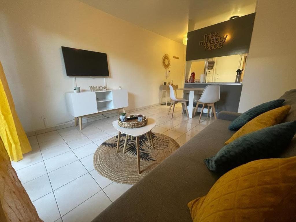 Appart The Good Stay Disneyland Montévrain Extérieur photo