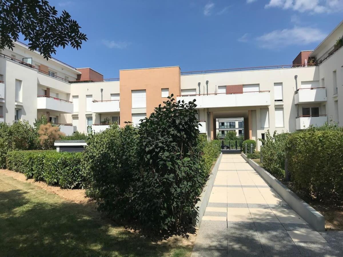 Appart The Good Stay Disneyland Montévrain Extérieur photo